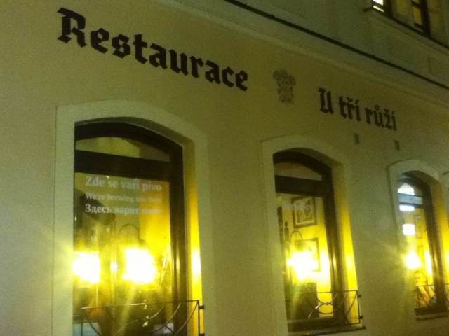 The Three Roses Exterior