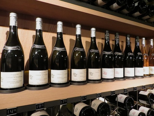Taille Aux Loups Dutch wine wall