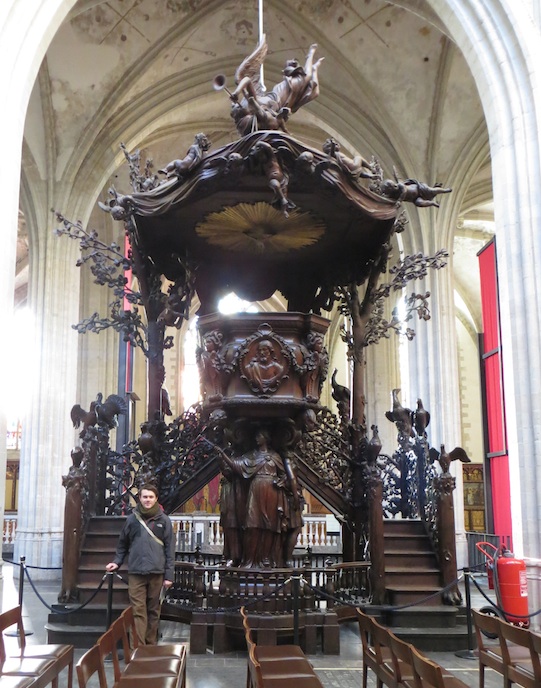 Antwerp wooden pulpit